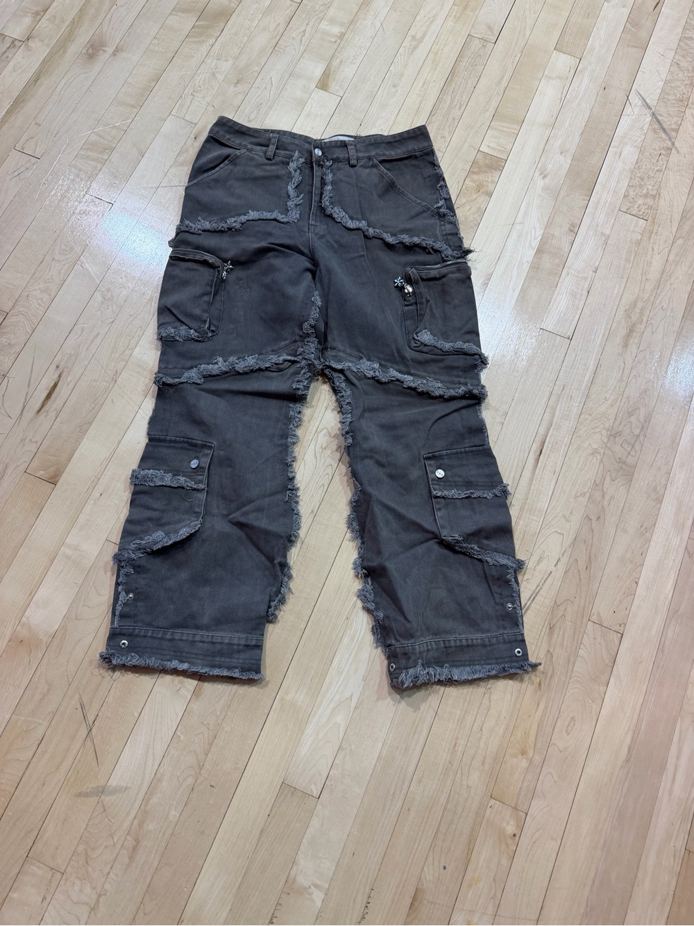 Wide Leg Frayed Cargo Pants — Dark Gray